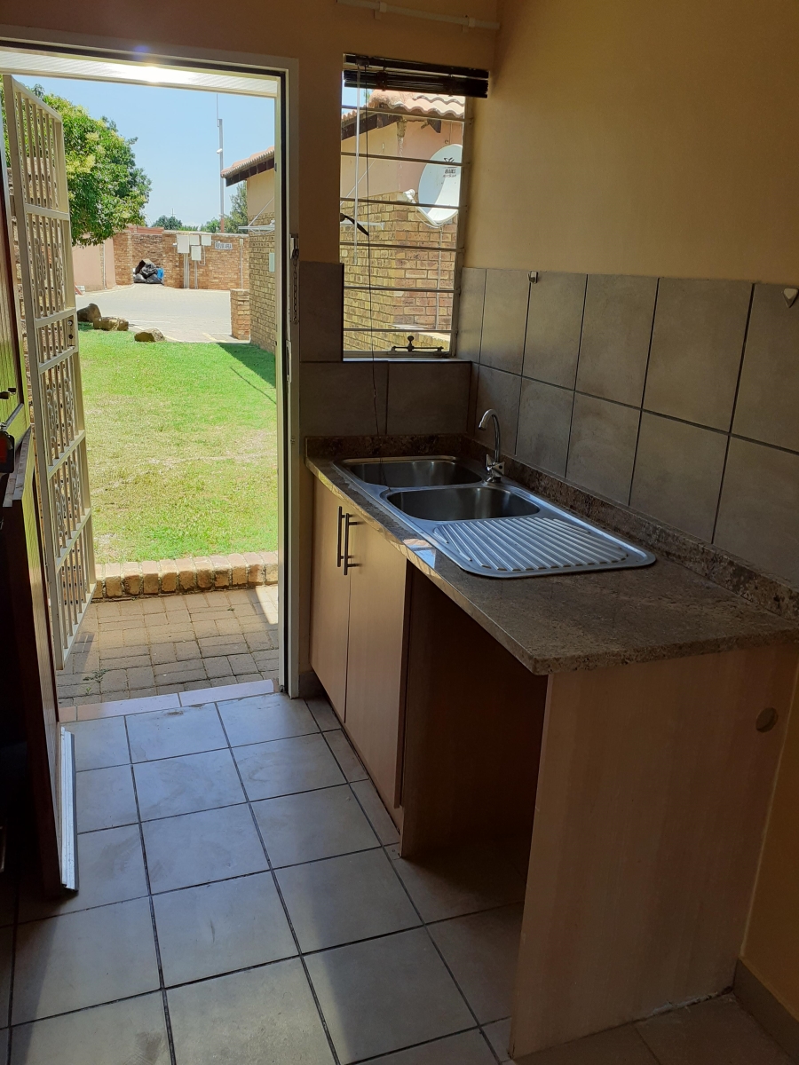 2 Bedroom Property for Sale in Vaalpark Free State